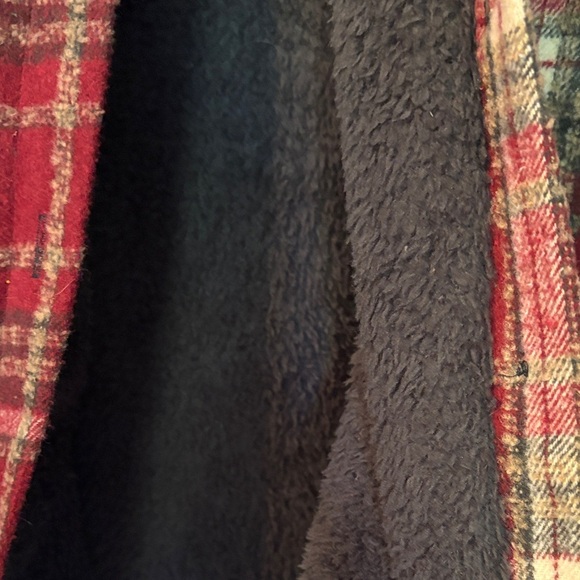Natural Life Navy and Cranberry Cozy Fleece Lined Shacket L/XL - Picture 5 of 7